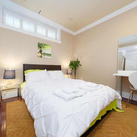 וונקובר Oakridge Luxury Homestay מראה חיצוני תמונה